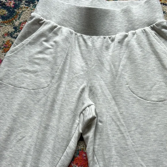 Earth Yoga Joggers - Picture 3 of 4